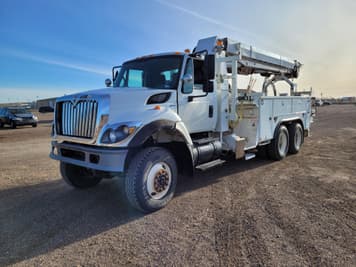 Main image International 7400